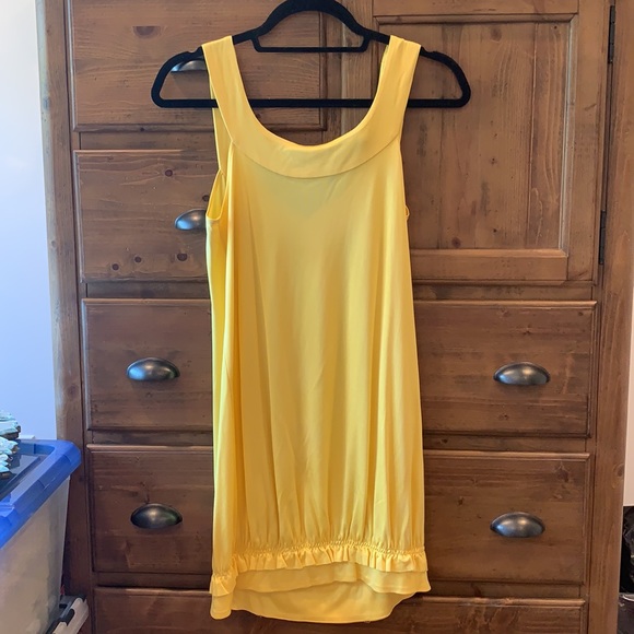 Soft Yellow Cinched At Bottom Dress - Picture 2 of 6